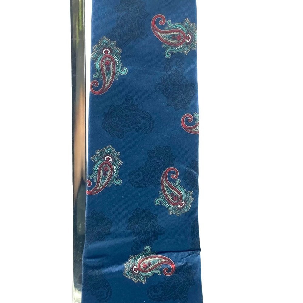 Christian Dior Blue Red Paisley 100% Silk‎ Italian WPL 125 Neck Tie One Size OS